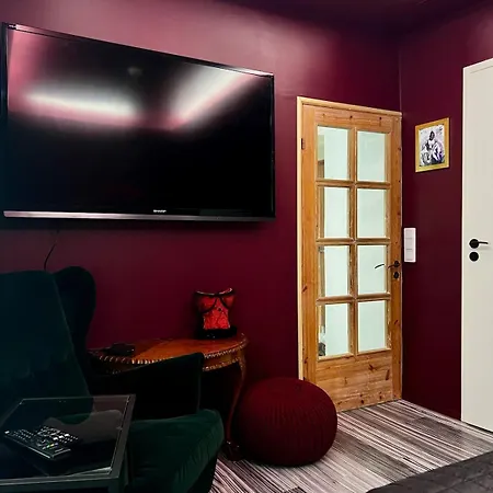 Luscious In An Old Wooden House Appartement