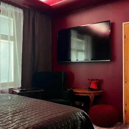 Luscious In An Old Wooden House Turku