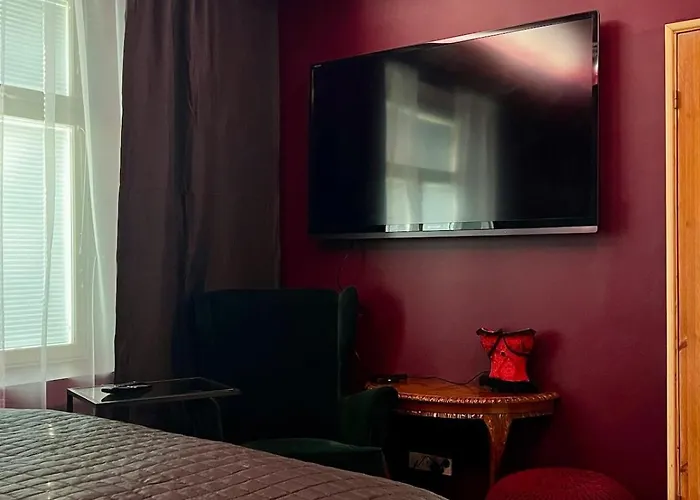 Luscious In An Old Wooden House Turku