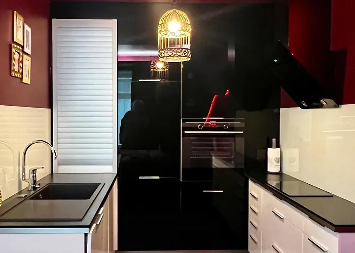 Luscious In An Old Wooden House *