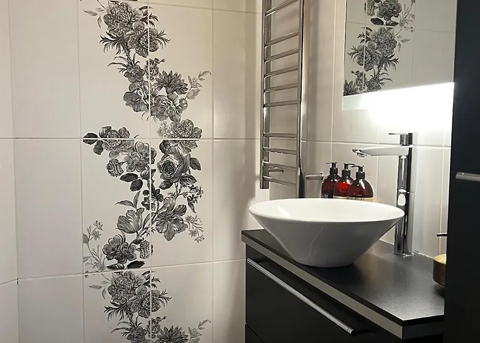 Luscious In An Old Wooden House Appartamento Turku