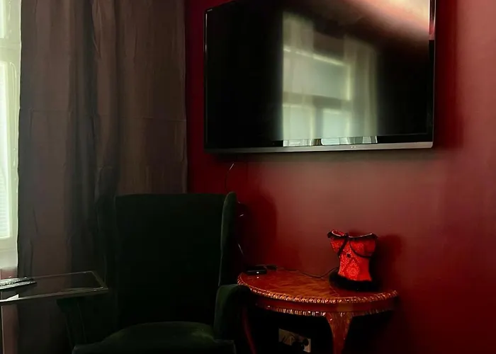 Luscious In An Old Wooden House Turku